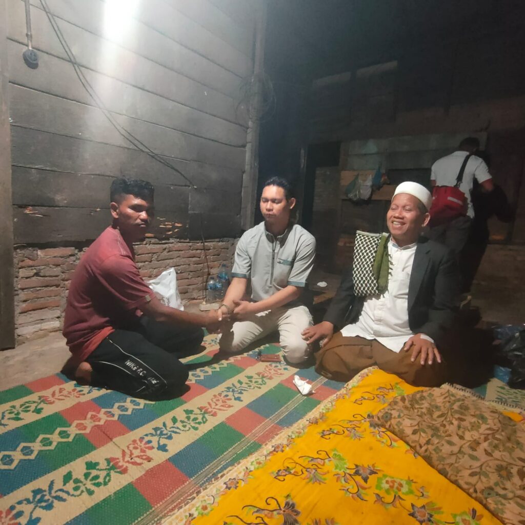 Lazismu Madina Berikan Santunan kepada Warga Penderita Tumor